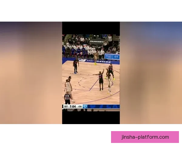 佩顿二世回忆与纳吉冲突首次扯头带及场上不必要动作分析